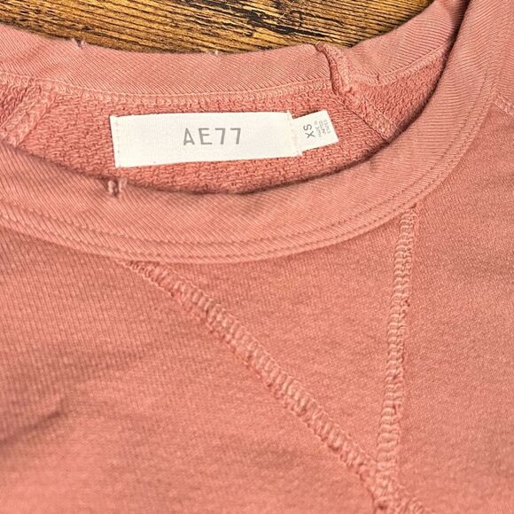 AE 77 by American Eagle Distressed Waist-Length Crewneck Sweatshirt Caramel. NWT - Picture 3 of 7